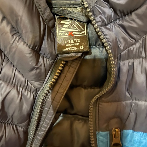 Large Boys 10/12 blue jacket.  Like new - Picture 3 of 3